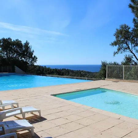 Is090- 891 T3 6 Couchages, Piscine Et Parking *